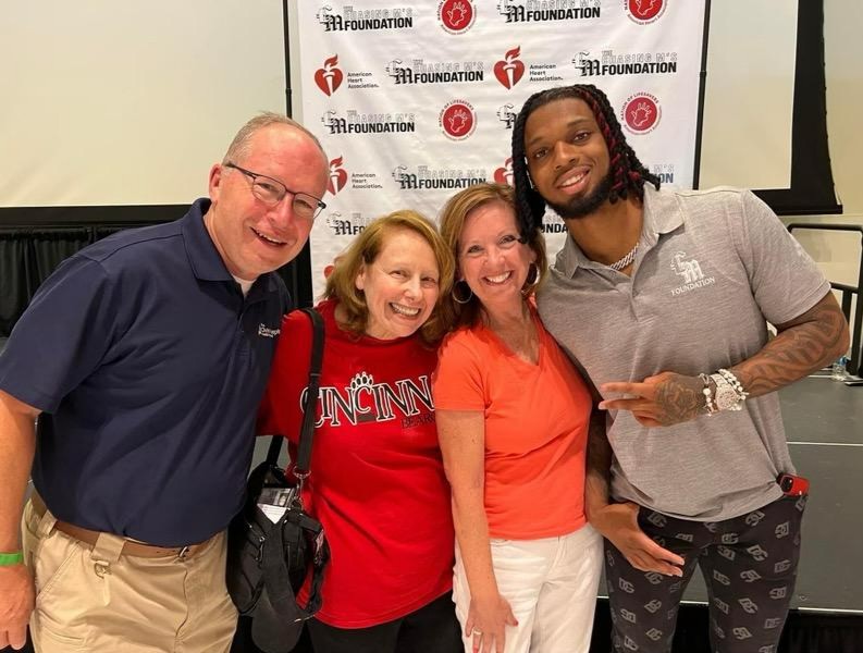 ChristHospital's tweet photo. CPR and AEDs save lives! @BuffaloBills safety Damar Hamlin returned to Cincinnati as part of his Chasing M’s CPR Tour, promoting CPR awareness and distribution of AEDs. Mark Johnston, @ChristHospital EMS Coordinator, &amp; other team members volunteered to train hands-only CPR. https://t.co/wN7B4nkyML