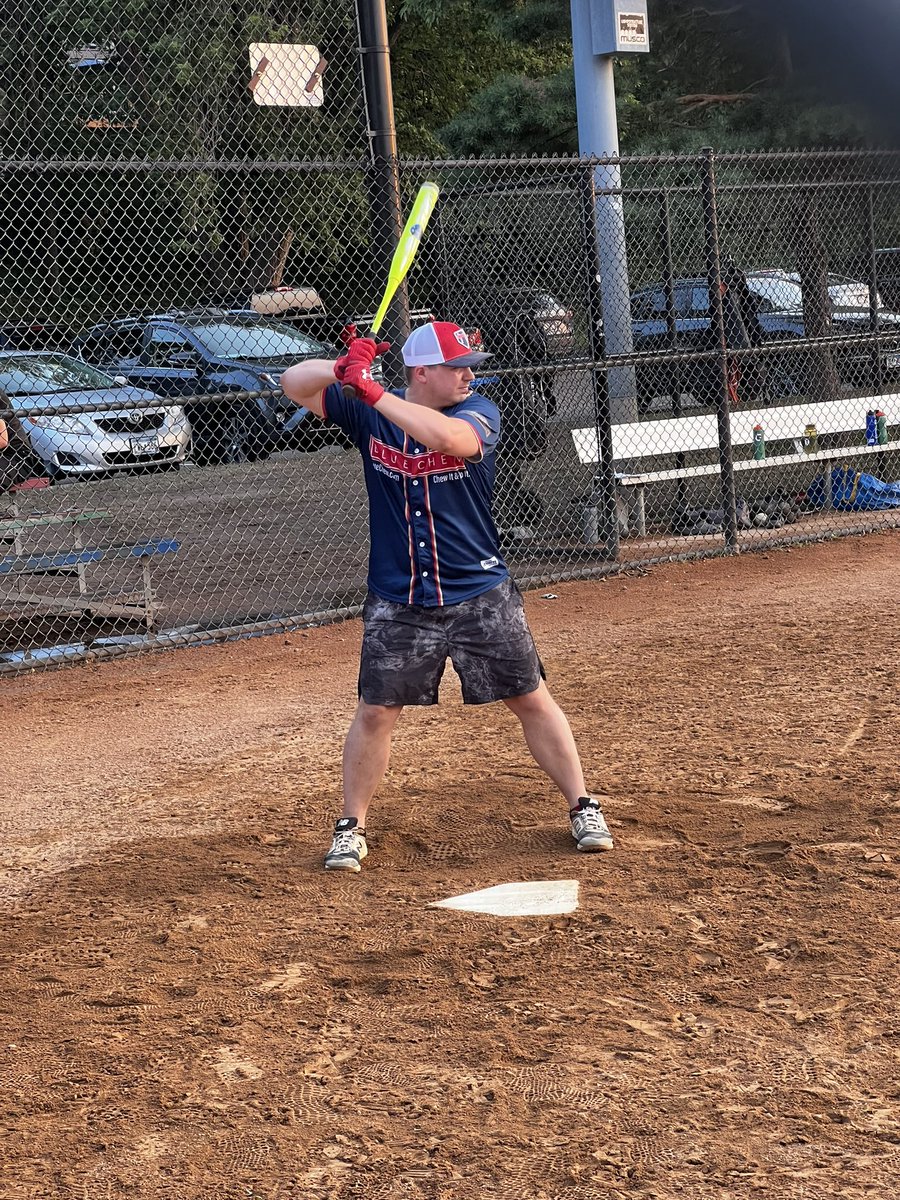 GriffinZmith's tweet photo. Been off for a few weeks with Bye weeks and holidays! @BlueChew @JLBUS @WillyMcCoys  softball was back last night with 2 wins! Always a special thanks to @SotaStickCo for uniforms and hats from @Northernlids! https://t.co/BOIaLjuGE7