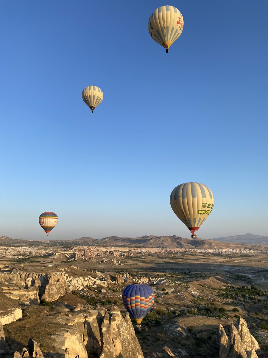 dijaxxa's tweet photo. cappadocia was nothing less than serene 🦋☀️ https://t.co/CrAlqhzNVg