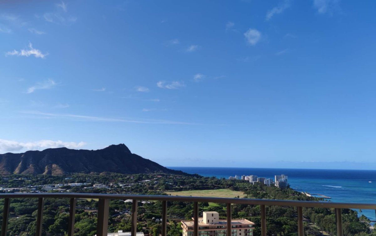 Jun Xia@ICML 2023 (@junxia_westlake) on Twitter photo Excited to join #ICML2023 in Hawaii and present two works:
1 DinkNet: Neural Clustering on Large Graphs. 25 July 2.pm-4.pm Exhibit Hall 1 #901
2 Why Deep Models Often Cannot Beat Non-deep Counterparts on Molecular Property Prediction? Spotlight Talk <a href="/icml_compbio/">ICML-Compbio-Workshop</a> Excited to join #ICML2023 in Hawaii and present two works:
1 DinkNet: Neural Clustering on Large Graphs. 25 July 2.pm-4.pm Exhibit Hall 1 #901
2 Why Deep Models Often Cannot Beat Non-deep Counterparts on Molecular Property Prediction? Spotlight Talk <a href="/icml_compbio/">ICML-Compbio-Workshop</a>