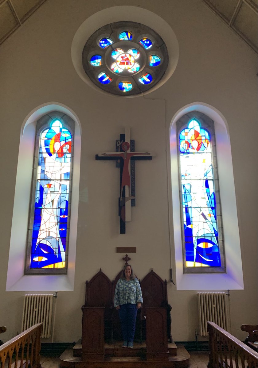 abjdillon's tweet photo. The life, thought, creativity and spirituality of Irish stained-glass artist, Richard King, was part of my presentation today in the beautiful chapel of #Dominican College #Wicklow ⁦for Lumen Dominican Centre, Blackrock @tairseach⁩ @DCWschool⁩ #RichardKing #HarryClarke https://t.co/bYDE67lPWf