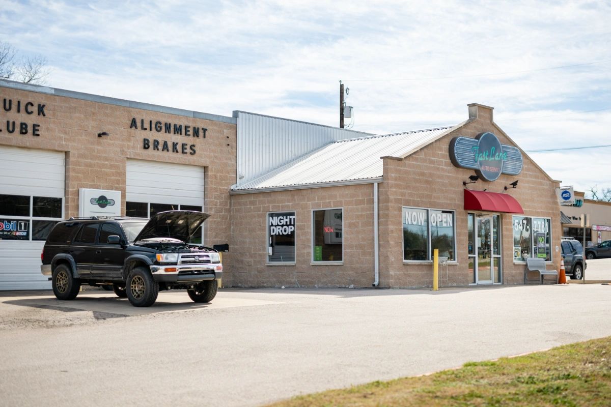 FastLaneAutoCC's tweet image. Want to know more about how we can help get your repairs done right? Visit our website to see all the services we offer here! fastlaneautoservice.com