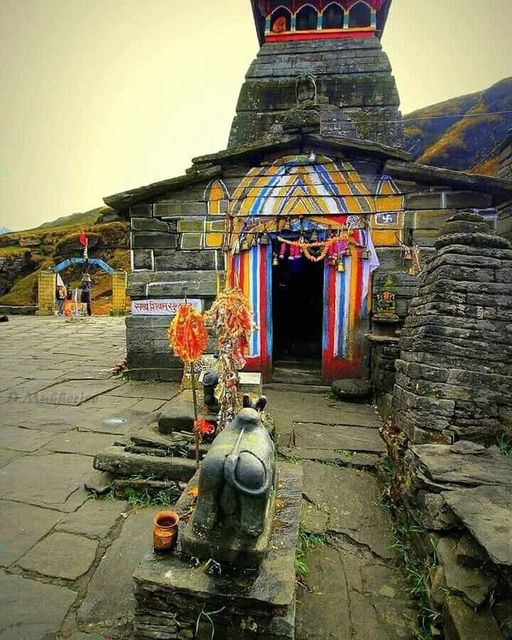 #rebelamit #thehimalayas #Lordkrishnapainting. #lordkrishno #shivamypic #dharmajeetchandra #lordkrishno #uttarakhandheaven #uttarkashidiaries #gangotridham #gomukh #trekkingindia #himalayansalt #travelgangtok