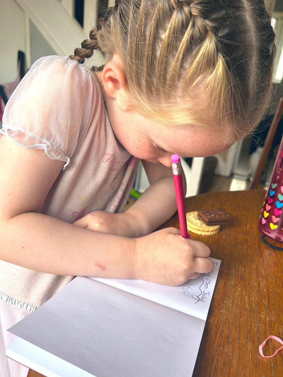 JenniferBirch87's tweet photo. @SwingatePrimary 
Emily (soon to be in Tiger Class) is having so much fun writing in her little summer diary for Mrs Wells ❤️ https://t.co/ZMhMQ8o1kG