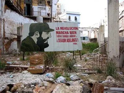 filo_alterna's tweet photo. No es un país en guerra, es Cuba después de la revolución comunista. 
No queremos esto para España. #StopSanchez https://t.co/aDXQM9EbPN