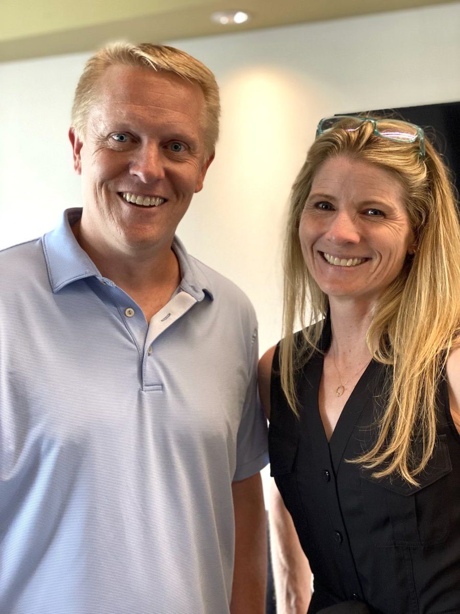 MyersVote's tweet photo. Great meeting with @MinnBankers discussing the demands of being a legislator, answering questions and listening to priorities to better serve customers.   Maybe there is a future legislator in the group. Thank you @thkuvaas.  #yourbackyard #listening #priorities #supportlocal https://t.co/lEz7iKnw8A