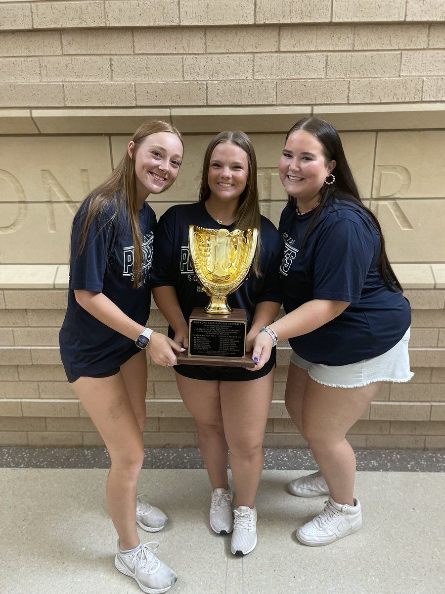 The best grad gifts come in 𝙜𝙤𝙡𝙙 🏆

#GoldStandard | #SDLUP