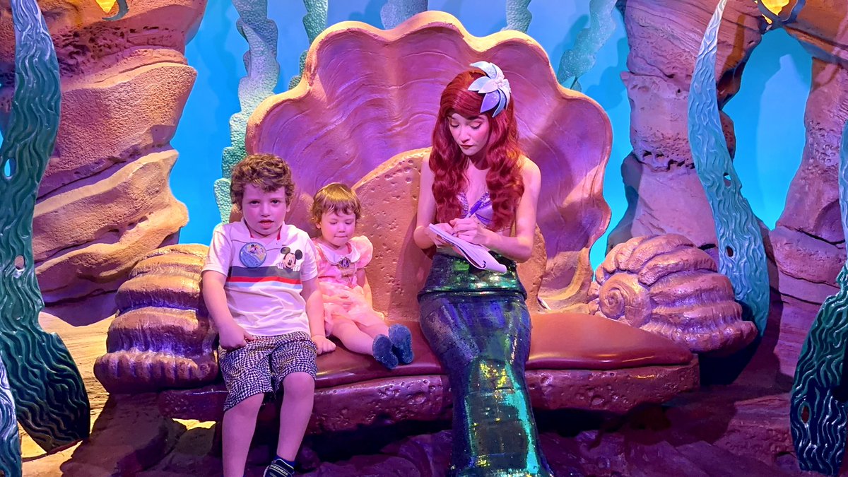 cherishlombard's tweet photo. You know that awkward feeling you get when your kid won’t stop staring? 🙈….
Ariel’s tail really baffled baby girl.
#thelittlemermaid #disney #disneyworld #littlemermaid #mermaid #staringproblem #babygirl #ariel #momlife #underthesea #partofyourworld #kidslife #kidsarefunny #fyp https://t.co/36ksp2Qdy3