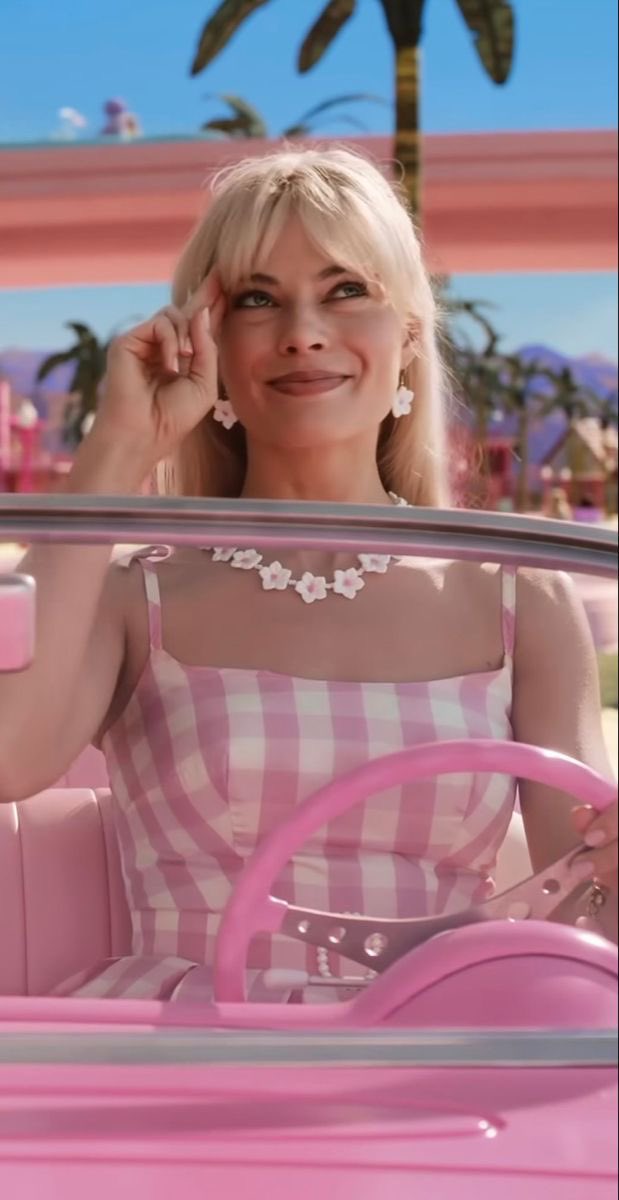 Yo uniéndome al hashtag de hombre no es gente mientras estoy altamente enamorada de uno.