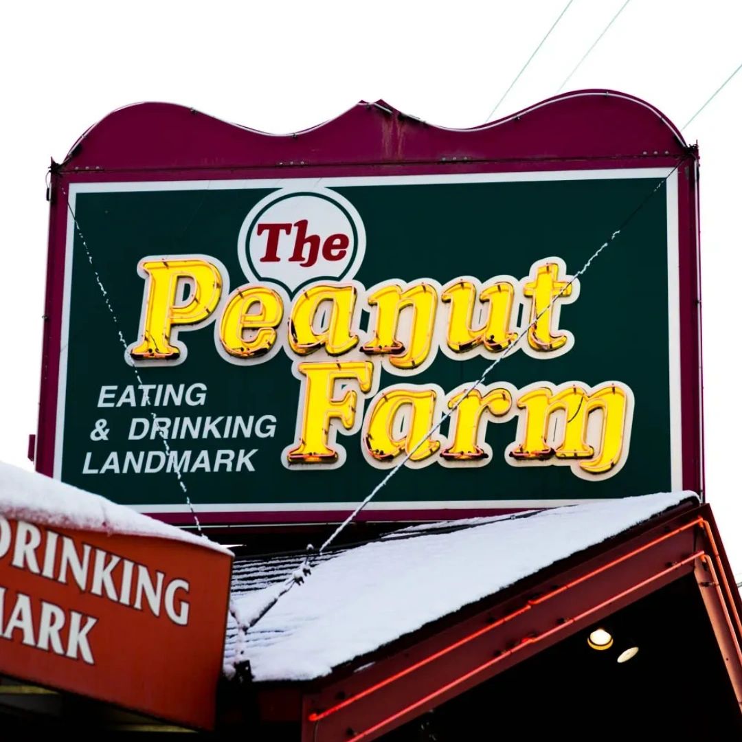 thepeanutfarm's tweet photo. Once you see our sign, you'll know you're in for a tasty time. 😋 https://t.co/EDHuWDwAEP