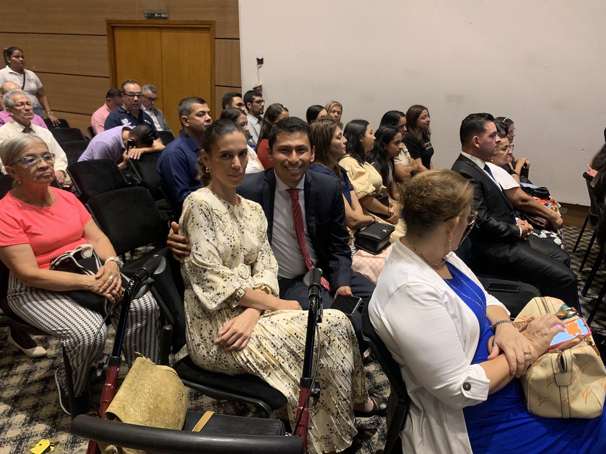 jhernandez401's tweet photo. La @gobernacionquindio ha reconocido a diferentes congregaciones su labor espiritual en el departamento y todos los aportes que el sector religioso brinda en la reconstrucción del tejido social. Estamos muy contentos por el reconocimiento dado a la @IDMJIoficial https://t.co/d1WlWgr1TA