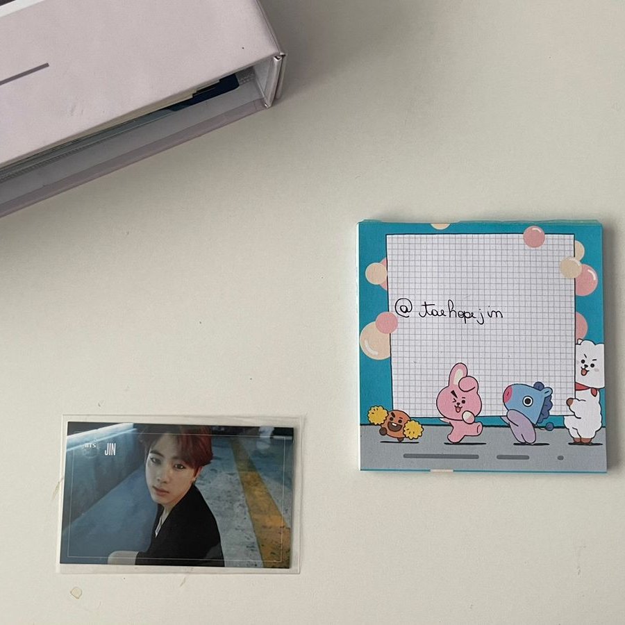 taehopejin's tweet photo. ☁︎  VENDA 

 ❥ Seokjin | Jin com avarias leves, posso mandar um vídeo mostrando melhor; 
❥ Dark and Wild 
❥ 40 cada com frete incluso 

🤍 feedbacks no fix! https://t.co/sSiCFpkoEW