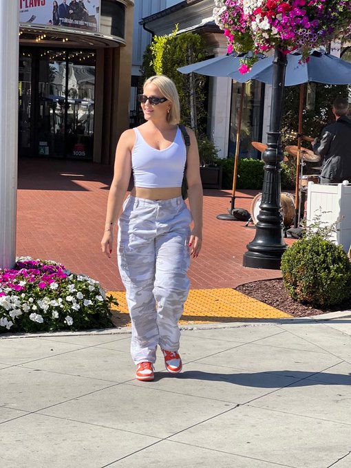 OnlyFans https://t.co/u3IOstn0SM https://t.co/vJX55EEJIe