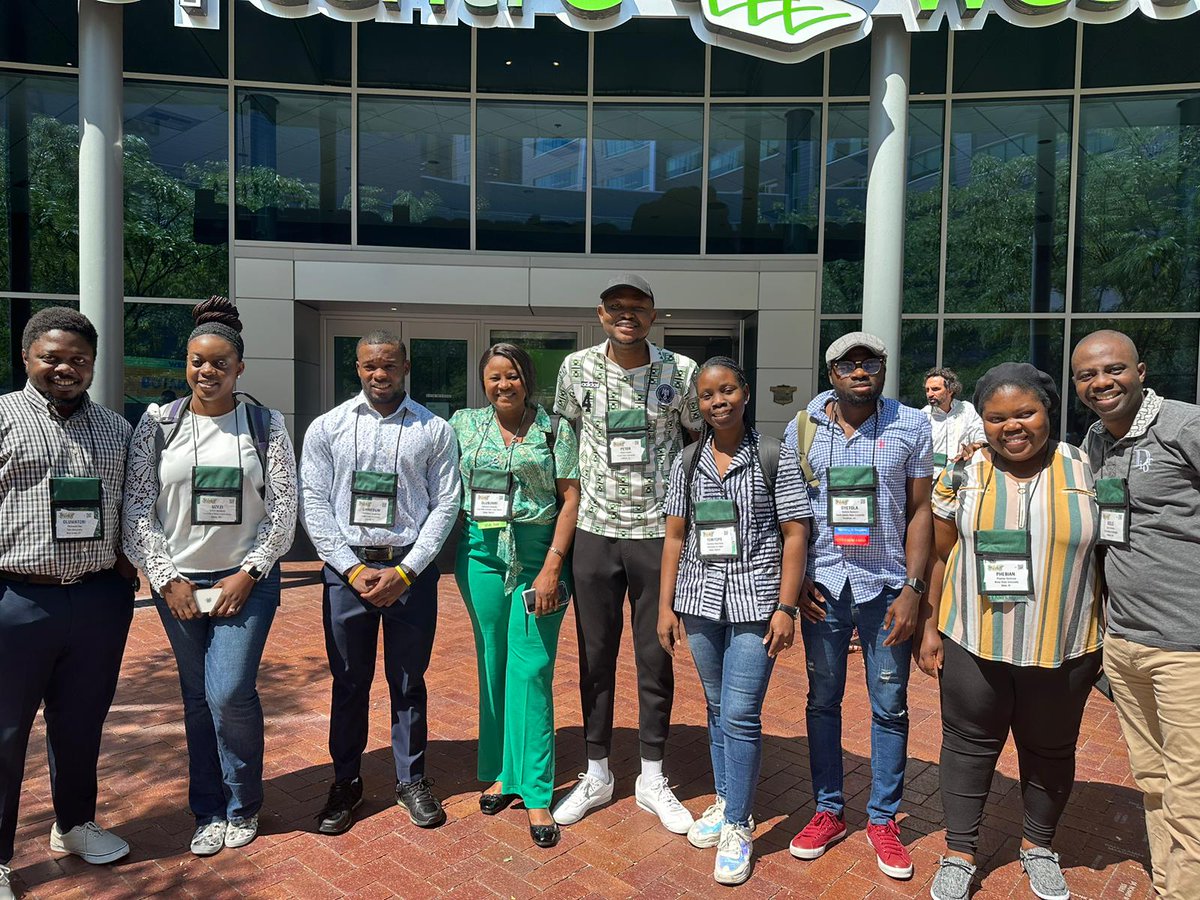OSO_Tee's tweet photo. Some of the Nigerian contigent and our Venezuelan sister at the ongoing #Botany2023 in Boise-Idaho.
It's been nice meeting new friends and listening to all the great talks from everyone, representing different institutions, from far and near. https://t.co/PFL9bsihRK