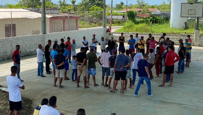 Estas comunidades al sur del Lago de Maracaibo se dedican a la captura de Cangrejo Azul, especie de exportación. En asambleas se abordaron temas como el precio de este rubro, combustible para faenar, microfinanciamiento para el sector, entre otros.
#LuchaAntiimperialista
<a href="/Jcloyo/">Juan Carlos Loyo</a>