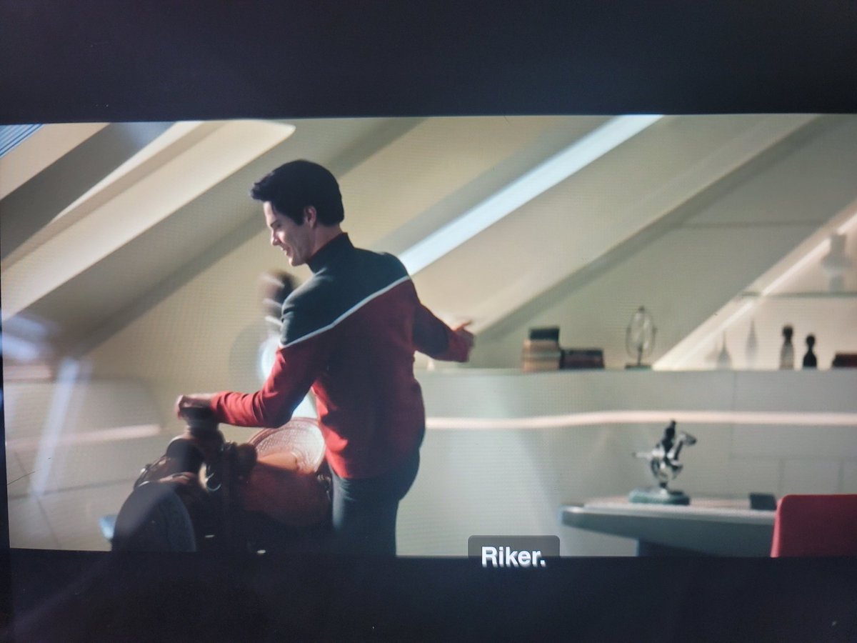 HeSlimedme__2's tweet photo. Id very much like to think that when @JackQuaid92 improvised this, it caused @jonathansfrakes to collapse in laughter. 🤣🤣
Watching for the 3rd time #StarTrekStrangeNewWorlds #StarTrekLowerDecks https://t.co/KnLzr3tGlj