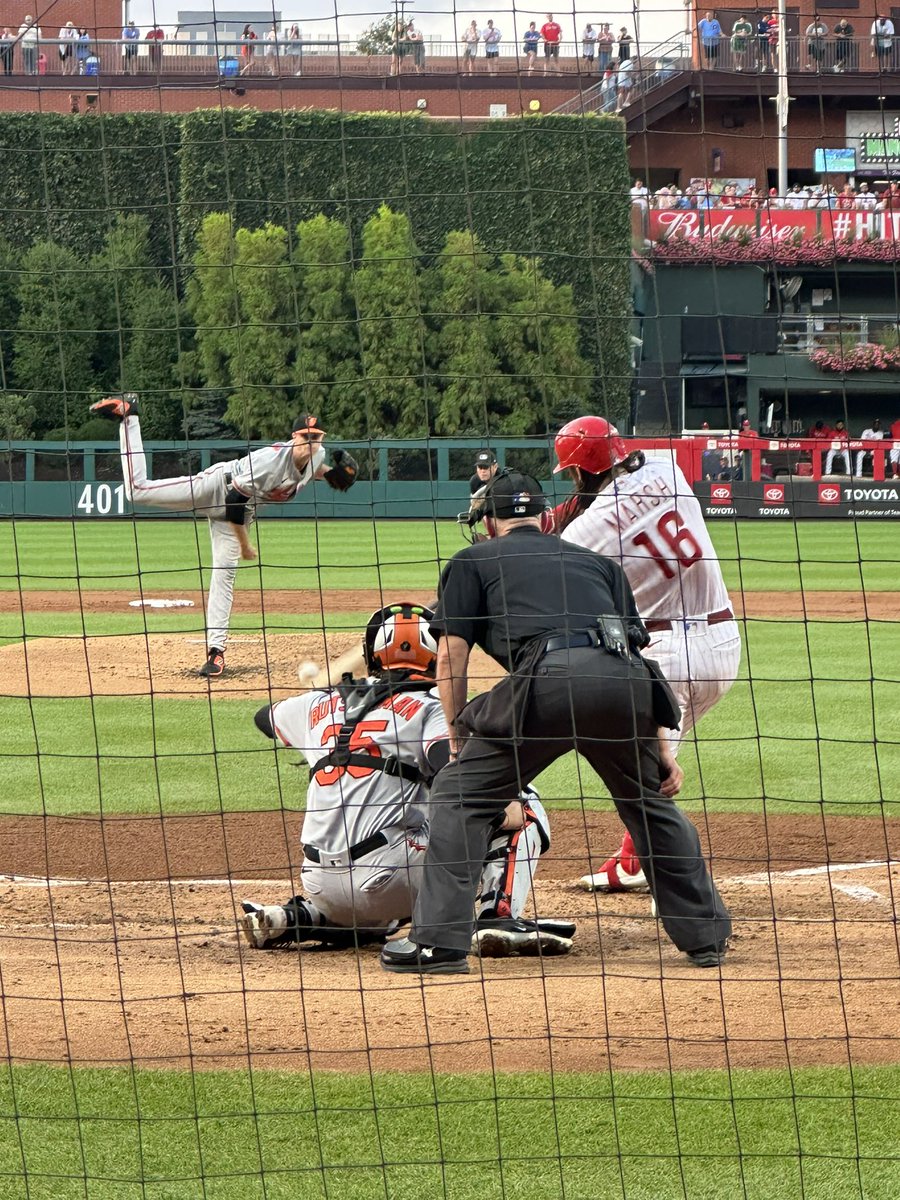 Laura EckertThompson tweet media