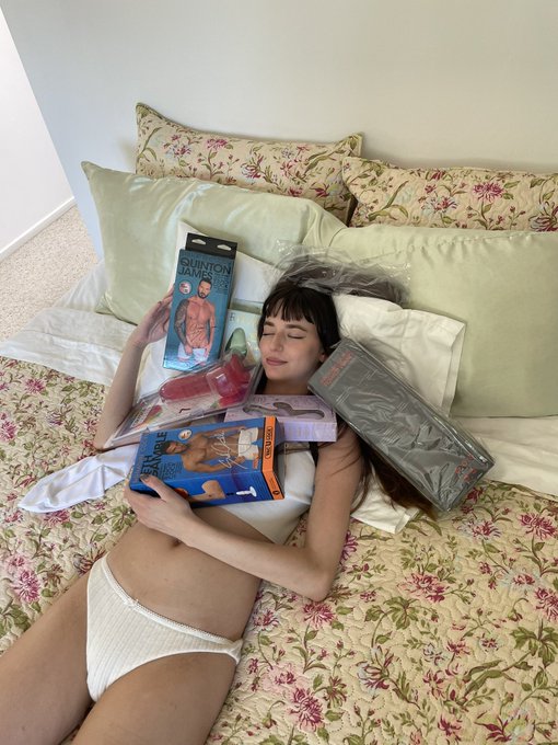 me &amp; my lovers @TheOriginalDoc https://t.co/p0MXJyKX15<a class="tags" target="_blank" title="On Twitter" href="/?out=eyJ0eXAiOiJKV1QiLCJhbGciOiJIUzUxMiJ9.eyJpYXQiOjE3MTk4Mzg3ODIsImlzcyI6InR3cG9ybnN0YXJzLmNvbSIsIm5iZiI6MTcxOTgzODc4MiwiZXhwIjoxNzUxMzc0NzgyLCJyZWRpcmVjdF91cmwiOiJodHRwczovL3R3aXR0ZXIuY29tL1RoZU9yaWdpbmFsRG9jIn0.QK9nGlTRVQFUnFq8B2ncIOFFoSeDzly9bLJ-YdhH2ue0j85aRGrlsn9mNmFzQ30KlRSrzT0SRQ0De2FaQXLCDQ">@TheOriginalDoc</a><a href="/tag/mvsales"class="tags"><span>#mvsales</span></a>