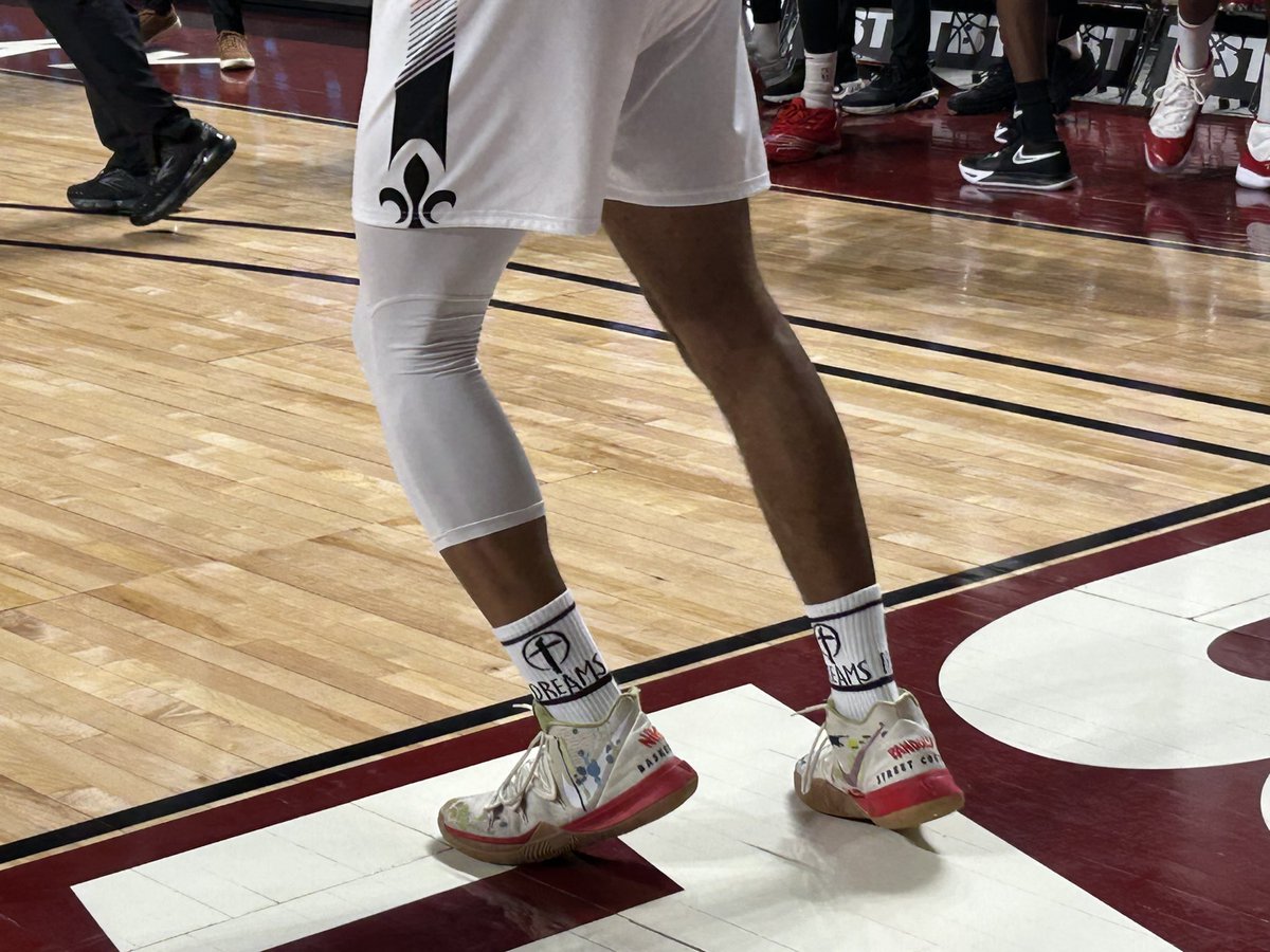 35KYSports (@35kysportsmedia) on Twitter photo 502’s own, #EasternEagles Legend, #BellarmineBasketball Legend #ProBasketball Veteran #ChrisDowe rocking <a href="/Drillstodreams/">Drills To Dreams</a> socks for the #TBT Tourney for A Mill! 💰
•
Check out <a href="/Drillstodreams/">Drills To Dreams</a> for more!!! 🔥🔥🔥 502’s own, #EasternEagles Legend, #BellarmineBasketball Legend #ProBasketball Veteran #ChrisDowe rocking <a href="/Drillstodreams/">Drills To Dreams</a> socks for the #TBT Tourney for A Mill! 💰
•
Check out <a href="/Drillstodreams/">Drills To Dreams</a> for more!!! 🔥🔥🔥