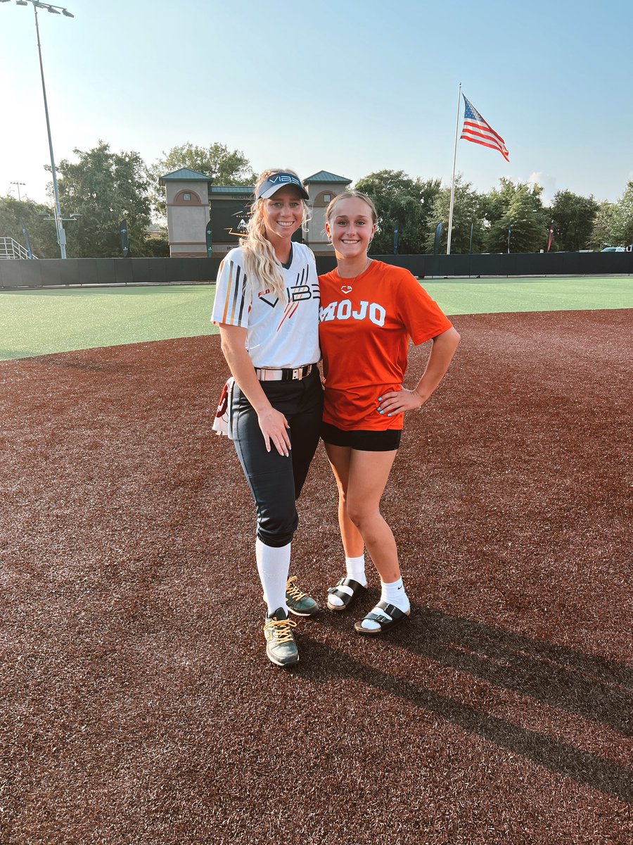 Met Jana Johns at a Florida Vibe game!! Had a fun time watching!
@JohnsJana @vibesoftball @OU_Softball