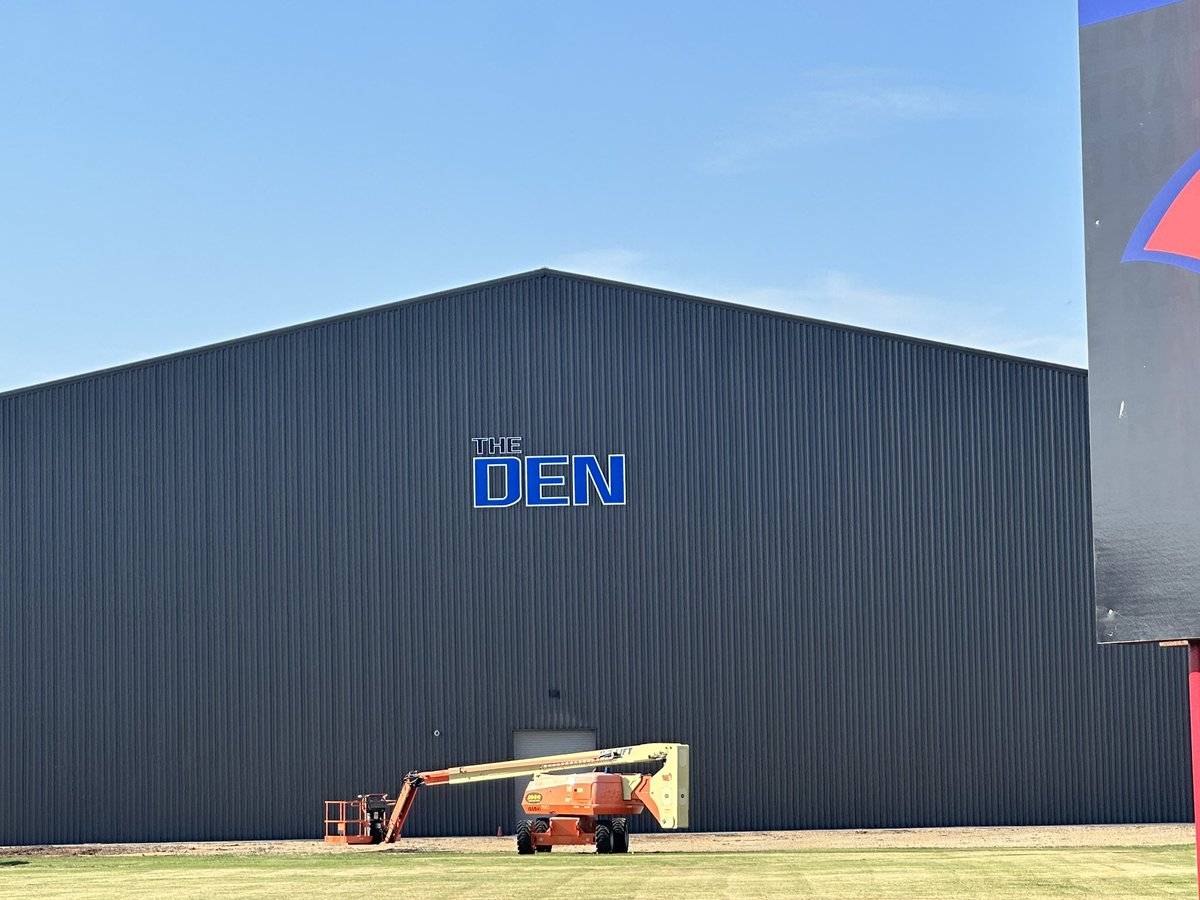 jgarfield99's tweet photo. One Town One Family. “The Den” getting closer to completion. Indoors looking good. 

Get 1… https://t.co/hbVtl6XTbU