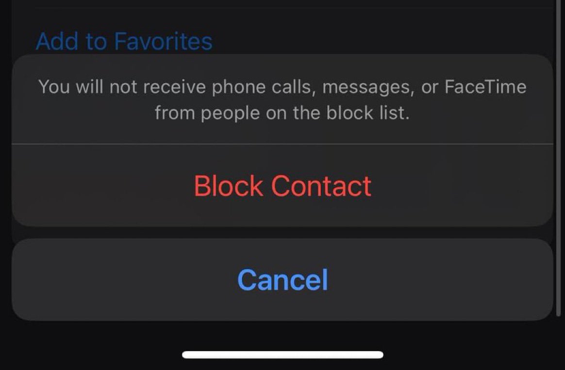 AnnabelleWilin's tweet photo. i love this button so much https://t.co/WUUdJSYS2n
