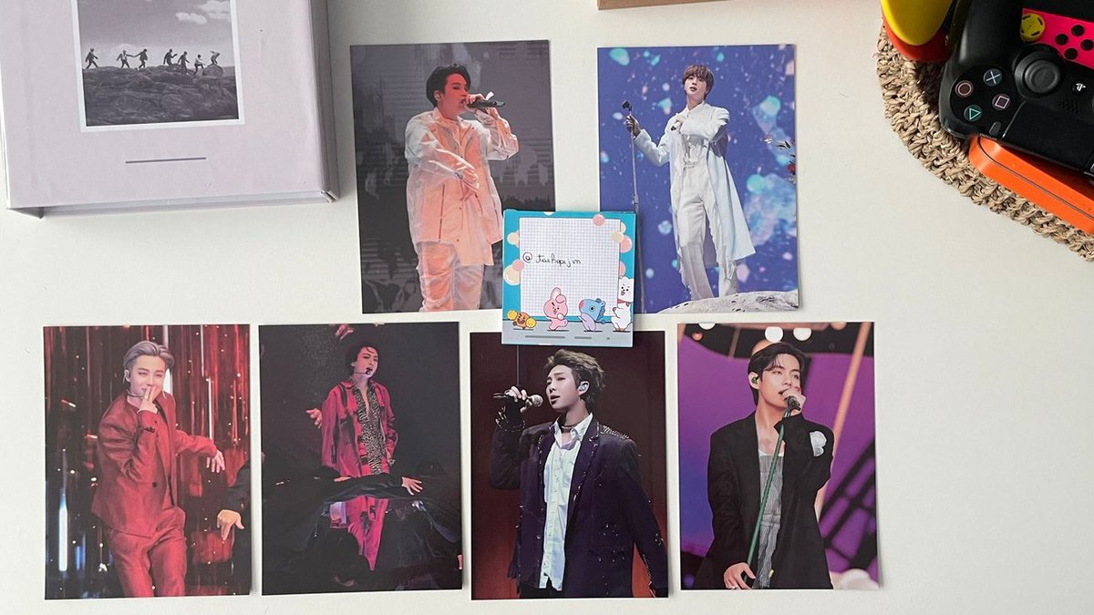 taehopejin's tweet photo. ☁️ VENDO    
❥ Jin, Namjoon, Yoongi, Jimin, Jungkook, Taehyung 
❥ Postcards: MOTS ONE Blu-ray  
❥ 35 cada com frete, faço desconto na compra de mais de um.  

mando mais fotos/vídeos na dm, feedbacks no fix. https://t.co/3oxxCZTyhI