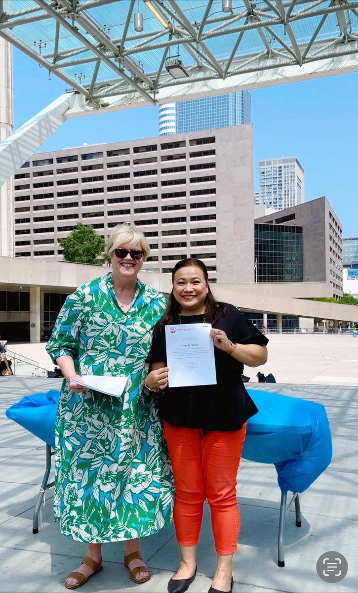 Volunteer appreciation 🙌🏼 ceremony <a href="/cityoftoronto/">City of Toronto 🇨🇦</a> <a href="/TONewcomer/">TO Newcomer Office</a>  with councillor <a href="/shelleycarroll/">Shelley Carroll</a>  thank you 😊for the recognition! 🎉 #CommunityEngagement #CommunitySupport #Immigration #grateful