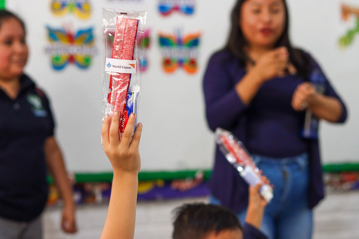 JorgeMejiaF's tweet photo. Este proyecto tiene como objetivo brindarles las herramientas necesarias a nuestros niños y niñas para fortalecer su salud bucal, evitando así caries y  enfermedades. https://t.co/n79hXqm0Hb