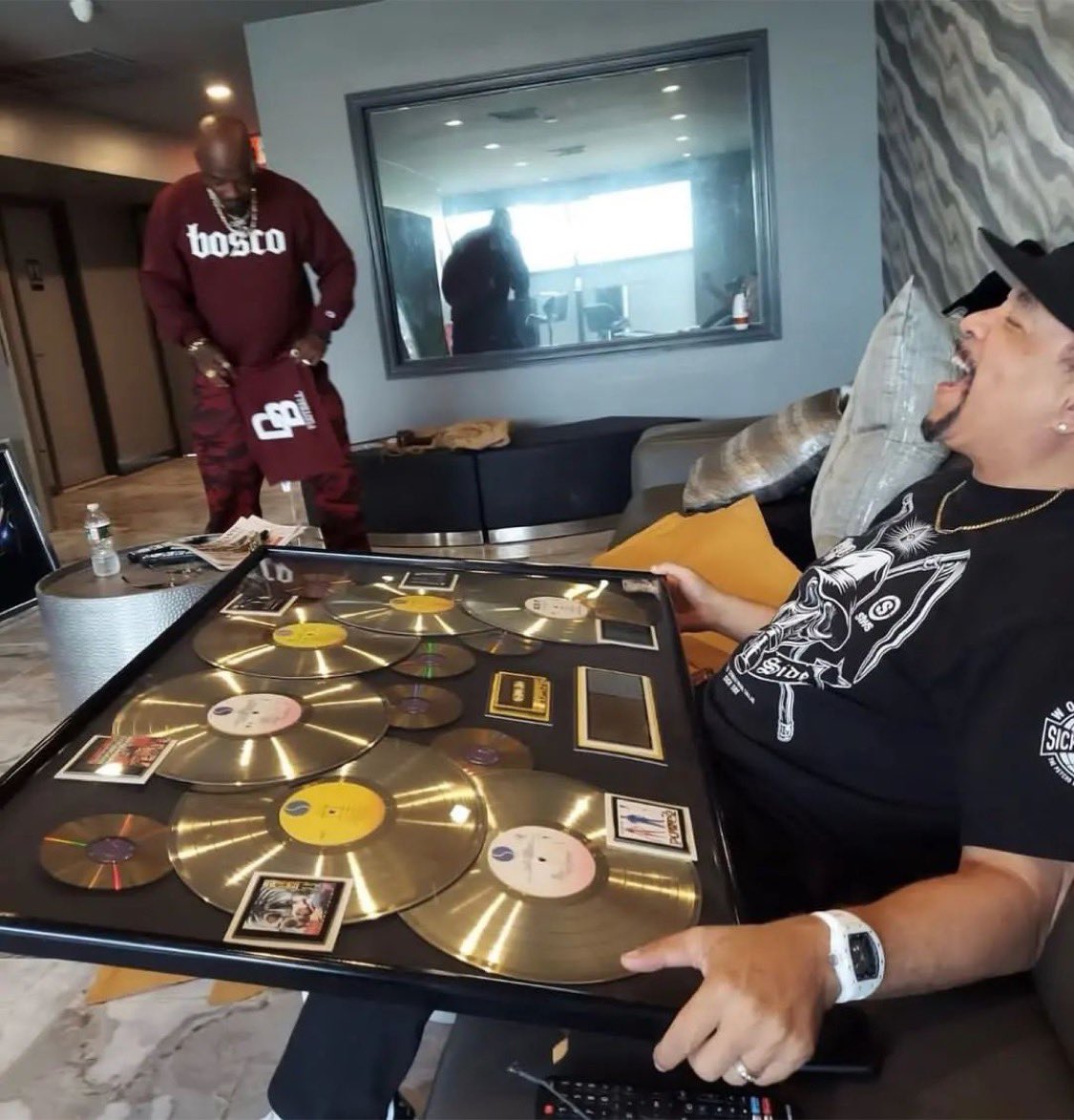 People ask if I understand or like Streaming. I’m from when your fans would actually go to the Record store and physically buy My Album, CD 💿 or Cassette.. At least you could actually count your sales. Now, they just give you whatever. Smh #ProudToBeOldschool 💥<a href="/triggertreach/">Treach</a>