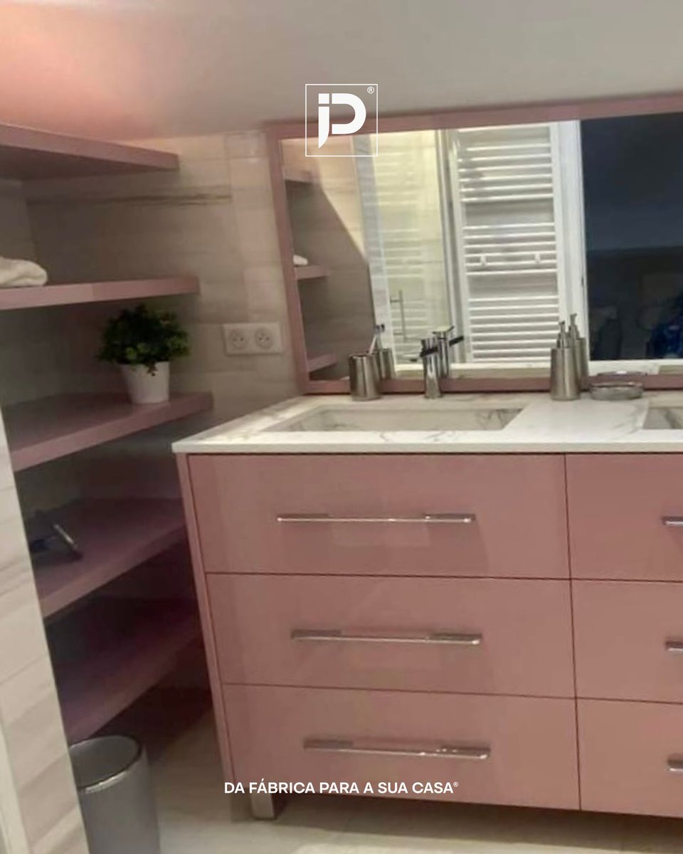 JP_Mobiliario's tweet photo. Tendência Barbie 🩷

#barbiecore trata-se de uma tendência em utilizar móveis, decoração cor de rosa. Deixamos aqui alguns trabalhos feitos pela JP Mobiliário. 

E você já aderiu a esta nova tendência!? 🩷

#jpmobiliário #barbie #barbietrend #barbiethemovie #barbiestyle https://t.co/fASPvT84Q1