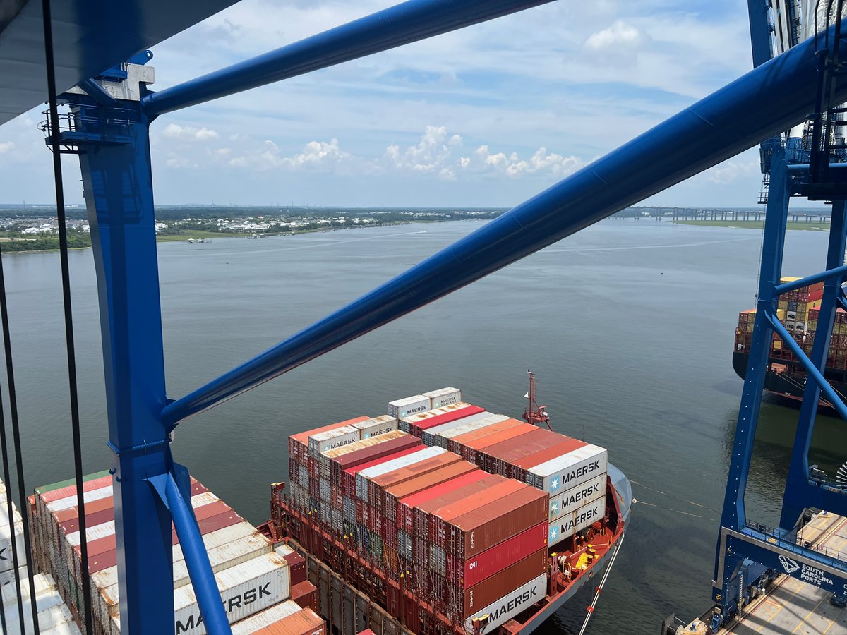 LizCrumley's tweet photo. The view from a 155-foot-tall ship-to-shore crane at Wando Welch Terminal. @SCPorts #keepingfreightmoving https://t.co/OJpjBGUmWc