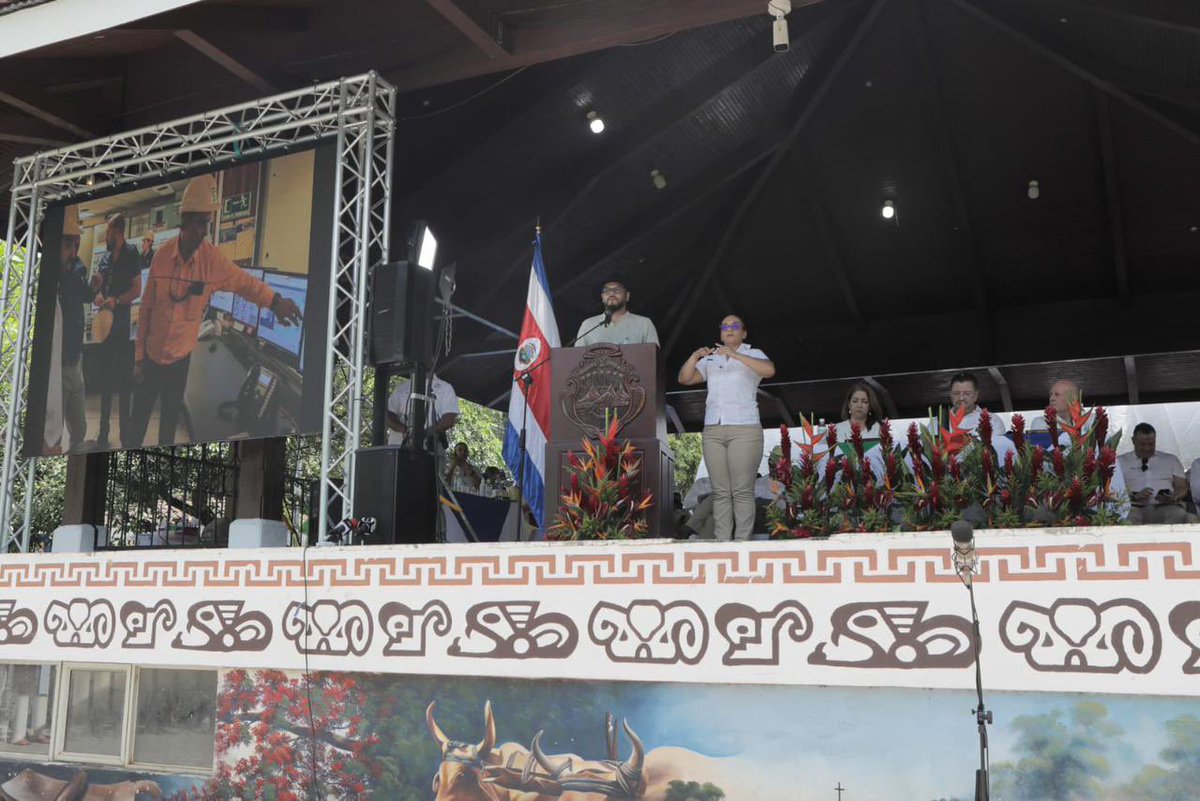 Marco_V_Acuna's tweet photo. En la celebración del 199 aniversario de la Anexión de Guanacaste, seguimos dando resultados para la provincia con inversiones y proyectos que llevan desarrollo y bienestar a su gente. Seguiremos agregando valor económico, social y ambiental a Costa Rica. @GrupoICEcr https://t.co/iOEBFokESL