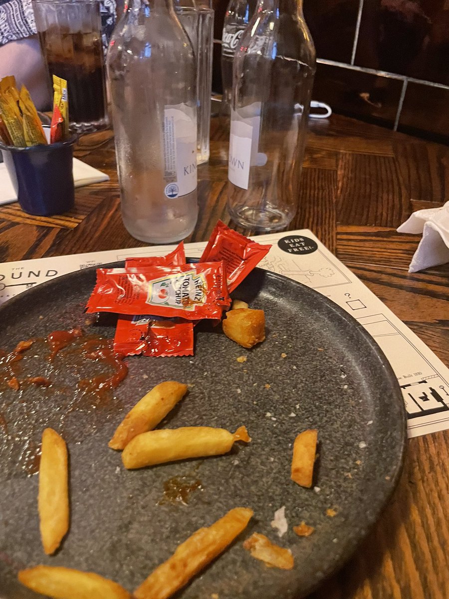 Keri Poi tweet media