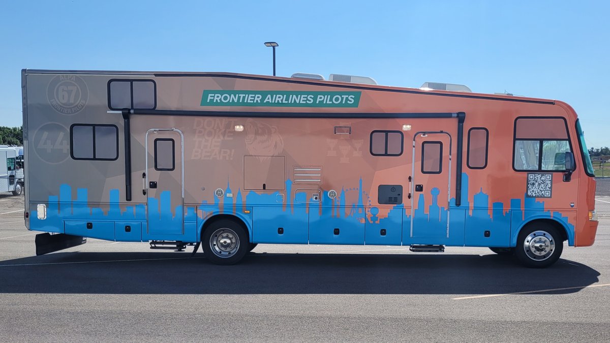 F9ALPA's tweet photo. Meet the Big Bus!
Just in time for the opening of contract negotiations.
The Big Bus will be an integral part of our information campaign for our Section 6 bargaining.
#CareerContractDoneRight
#f9ALPA
#FrontierPilots
#WeAreALPA https://t.co/voD6Ver97B