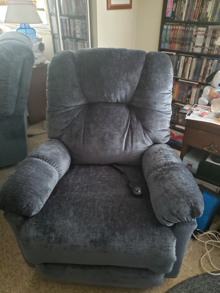 FalconEric012's tweet image. She's a beauty. #NewChair