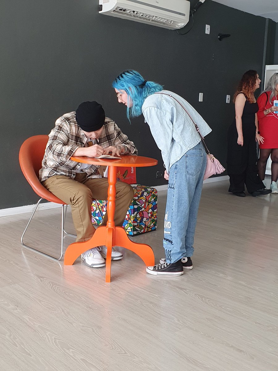 omgwiki's tweet photo. tweetando isso só pra fixar o dia mais feliz da minha vida https://t.co/qDIWnBX9oN