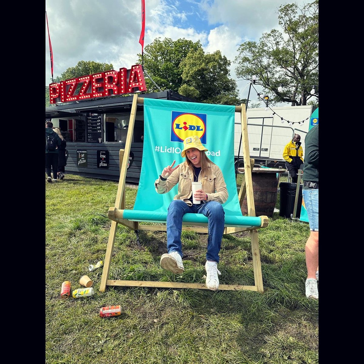 HannahVaughan91's tweet photo. Tramlines 2023 ✌🏼❤️🌧️ #sheffield #tramlinesfestival #whatgrass #mudfest #ponchos #imtoooldforthisshit https://t.co/PvIHBcYKDp