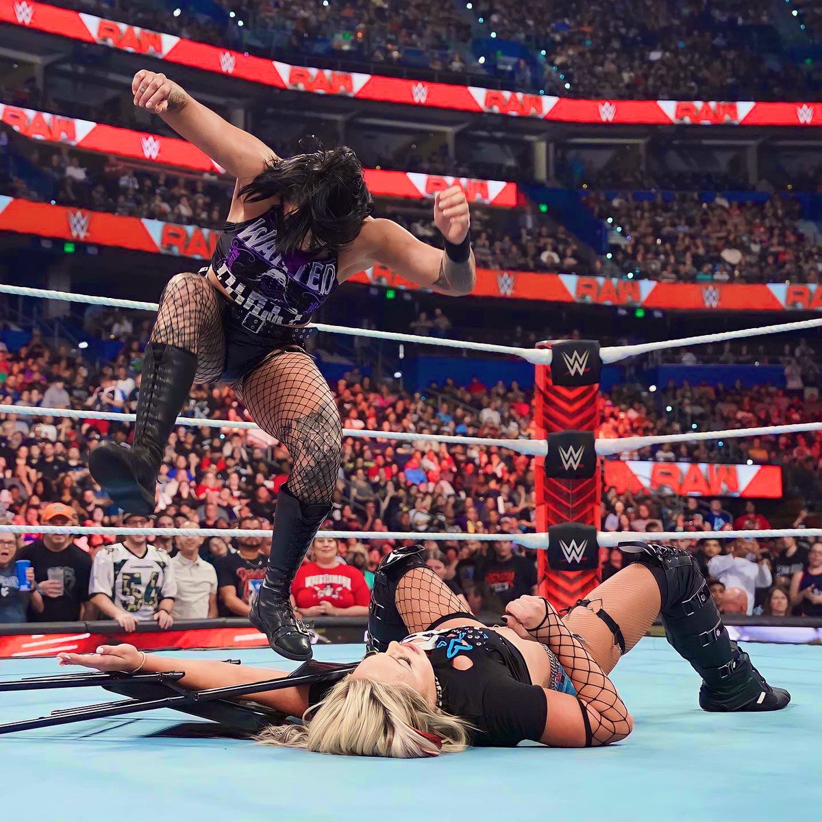 This was so sad to watch Liv in pain, but Rhea Ripley is the most legitimate bad ass female WWE have had in a long time. #WWERaw https://t.co/Wb9WhV1G1h