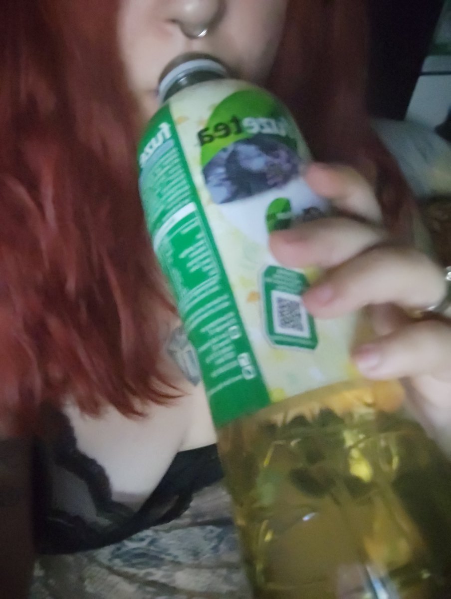 BBW_Niala's tweet photo. Bin auch schon fleißig am trinken 😜 https://t.co/7tA4cwX7yN