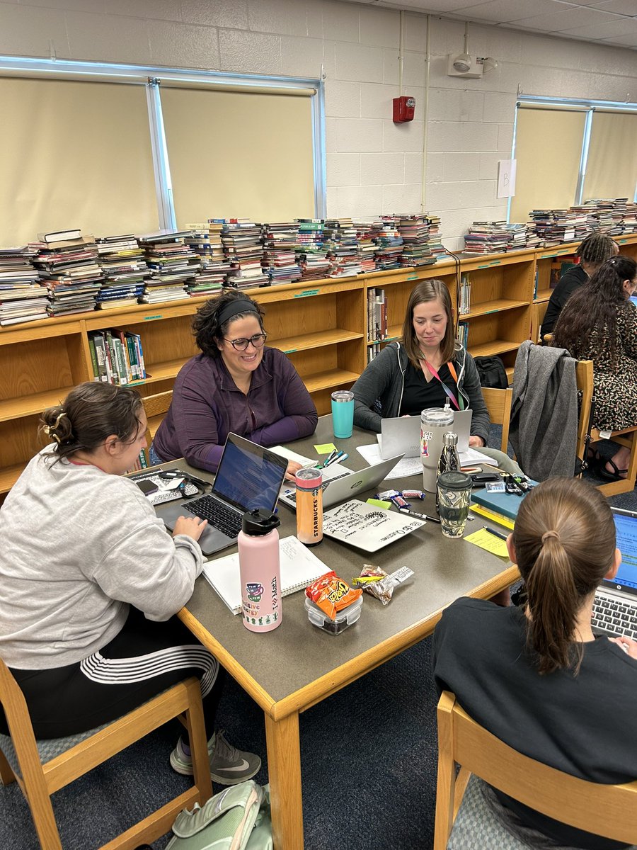 lpr63001's tweet photo. Harshman Middle School teachers analyzing the components of Specially Designed Instruction and making critical connections to Universal Design for Learning! #WatchUsWork #thisisUSS
#ProvingWhatsPossible
@Dr_MJackson1
@AleesiaLJohnson
@LelaSimmons19 https://t.co/qrfukUPlz0
