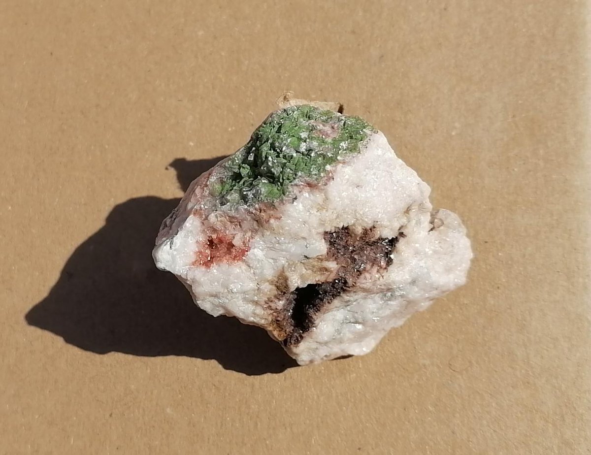 Viralshirtt's tweet photo. @ancientorigins This is a rough ruby quartz type stone
Available for sale https://t.co/cRNGWPrmsU