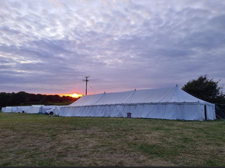 NefynCamps's tweet photo. Gorgeous sunset over another day at A camp that included a 🏖️ trip, crazy ⚽️, 🏎️ and a seminar 📖 https://t.co/BFf2rtbc5U