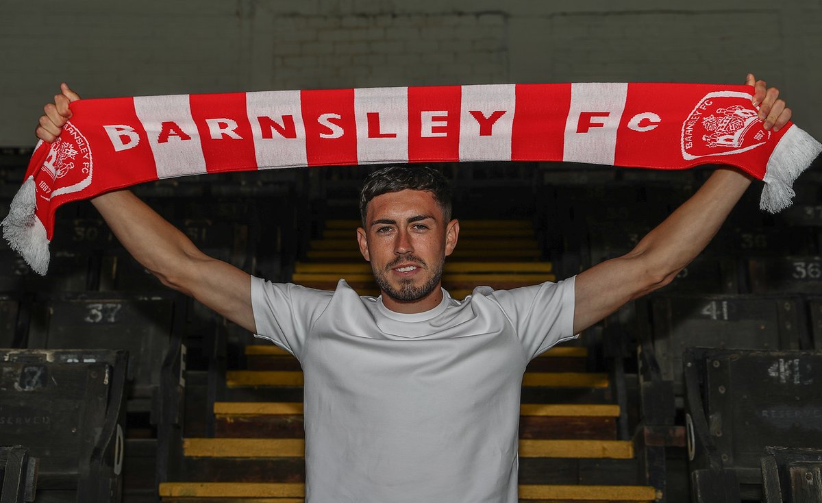 BarnsleyFC's tweet image. 🧣 Welcome, @coreyokeeffe10!

(nice profile photo by the way) 

😅