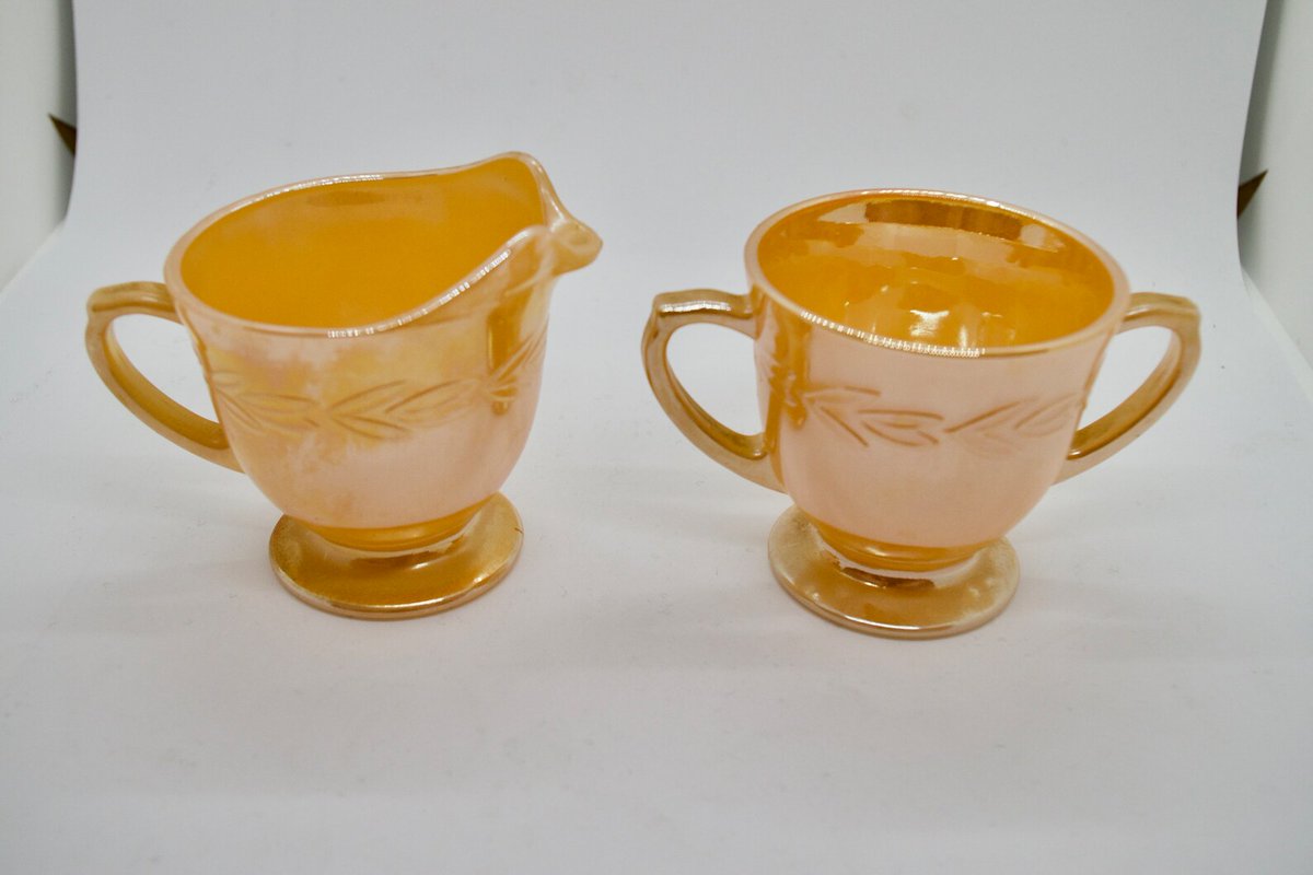 ourtimewarp's tweet photo. Peach Luster Cream and Sugar bt Fire King https://t.co/ji60ajl3ka #etys #etsyseller #etsystre #vintage #vintageshop #peachluster #fireking #vitagefireking https://t.co/PwyheGw2wc