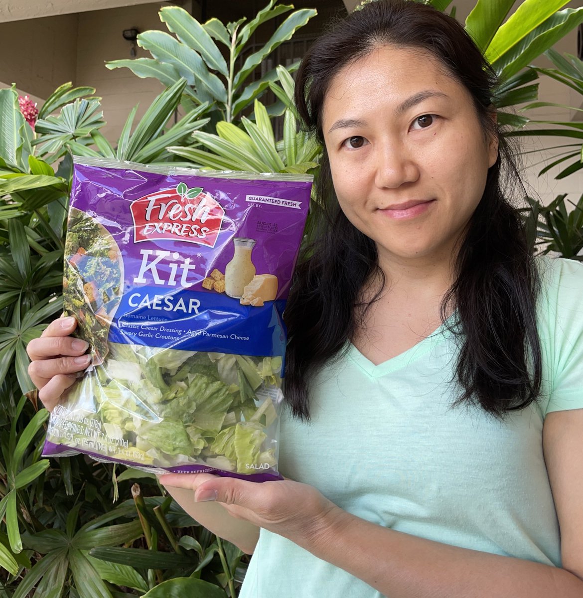 sweetmatcha's tweet photo. @FreshUpdates Love your salad kits! 😋😋 #FreshCaesarLove https://t.co/2k8TvQ4mub