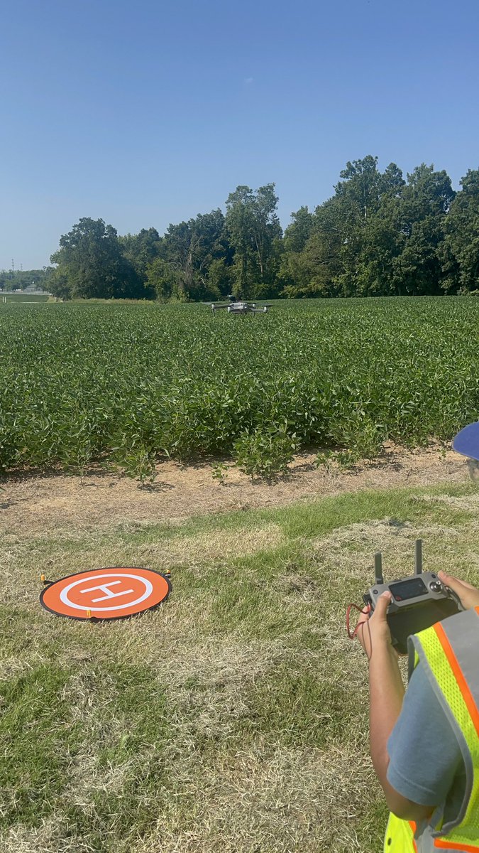 DigAgLabNCAT's tweet photo. Drone flight at NCA&amp;T University Farm this morning #planthealth #ndvi #phenotyping @ncatcaes @ncatsuaggies https://t.co/v2xlIZNJct