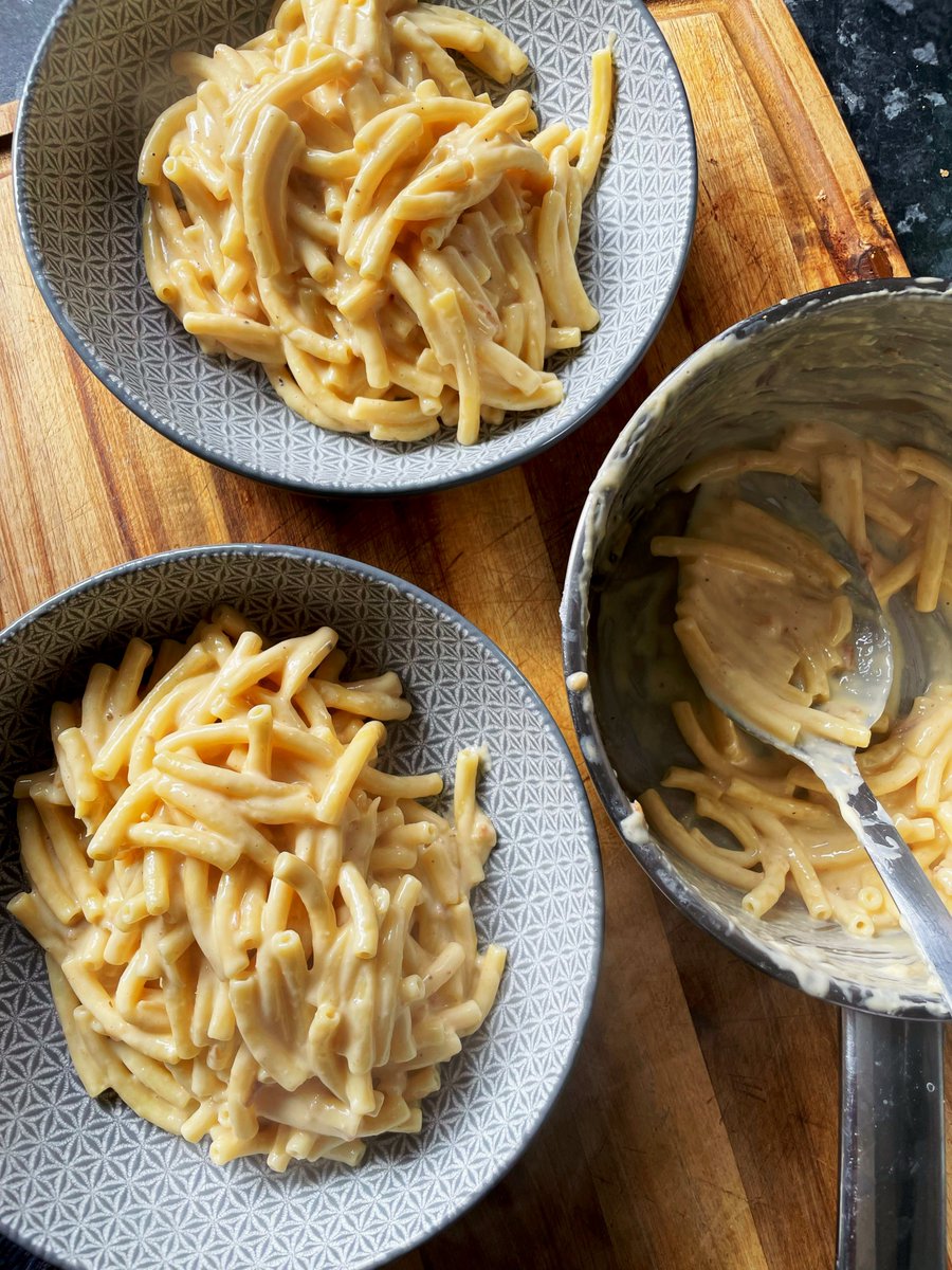 Summer food is officially paused until the storms pass. I’m having a comfort break. Here’s a cracker for you. Saucepan Mac &amp; Cheese. No need to switch the oven on or make a béchamel sauce. Easily scalable for singles like you and me. A handful of ingredients, some optional extras