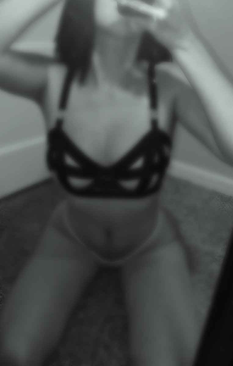 BiteMe_02's tweet photo. Click on the link, my OF is free, come say hi and make some requests💋
https://t.co/WiTfUM8umh https://t.co/a1Cwk6wVgr
