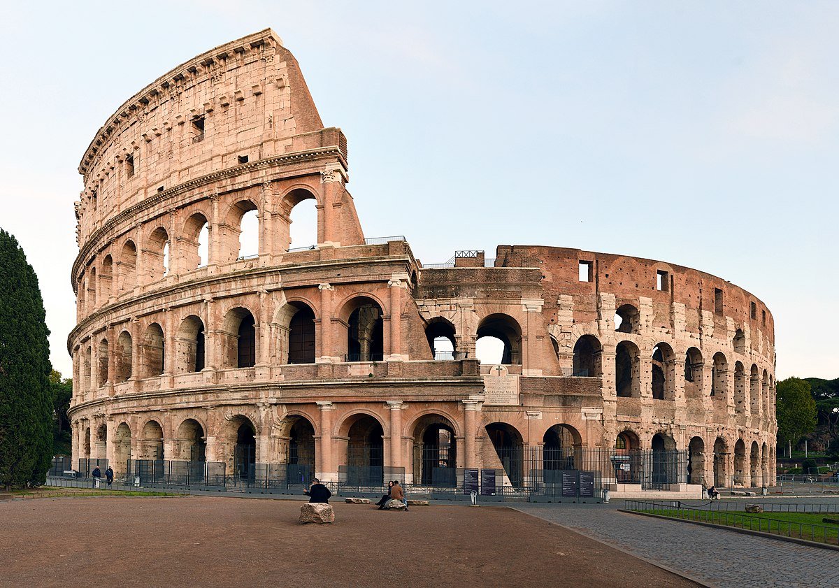 rarestorees's tweet photo. @Culture_Crit The Colosseum is more than 1900 years old compare to modern day structures.

Do you know the Roman concretes rebuilds itself? meaning if it has a crack, the crack will literally heal. https://t.co/pxn8EPUqk3